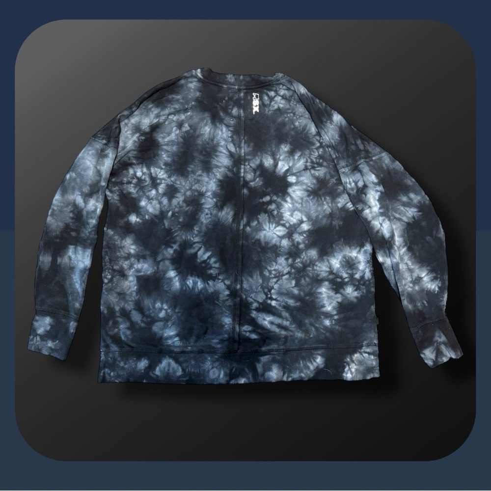 NFL by Michael Strahan Dallas Cowboys Tie-Dye Sweatshirt - Picture 2 of 6